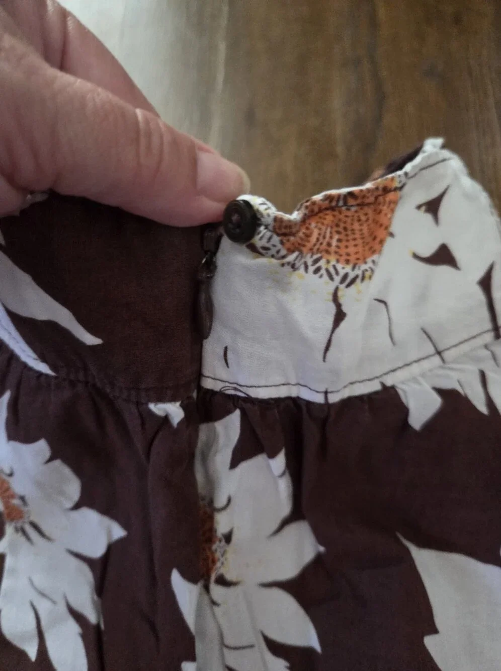 Baby Gap 5T Brown Daisy Sundress